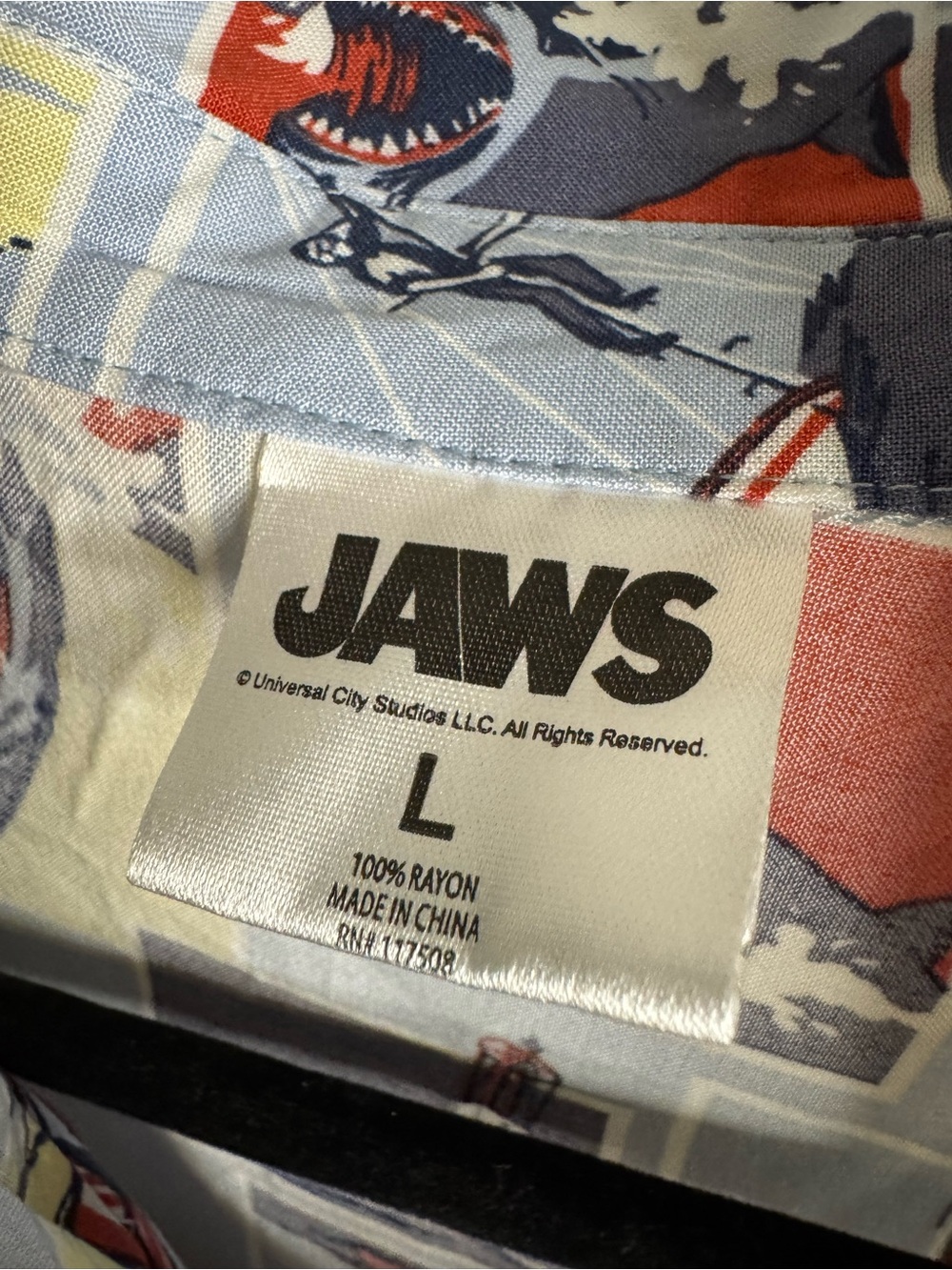JAWS Men’s Graphic Button-Up All Over Shark Pattern - Picture 3 of 6